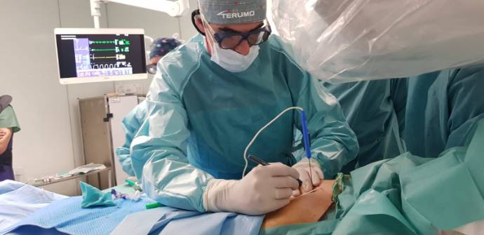 2019 04 05 Esta técnica requiere de la colocación de seis electrodos y la delimitación del tumor